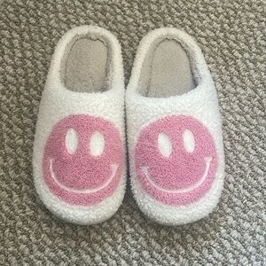 Women's Smile Face Soft Plush Slippers